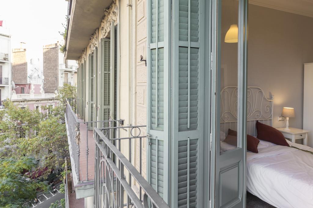 Whatching Sagrada Familia Apartment Barcelona Exterior photo