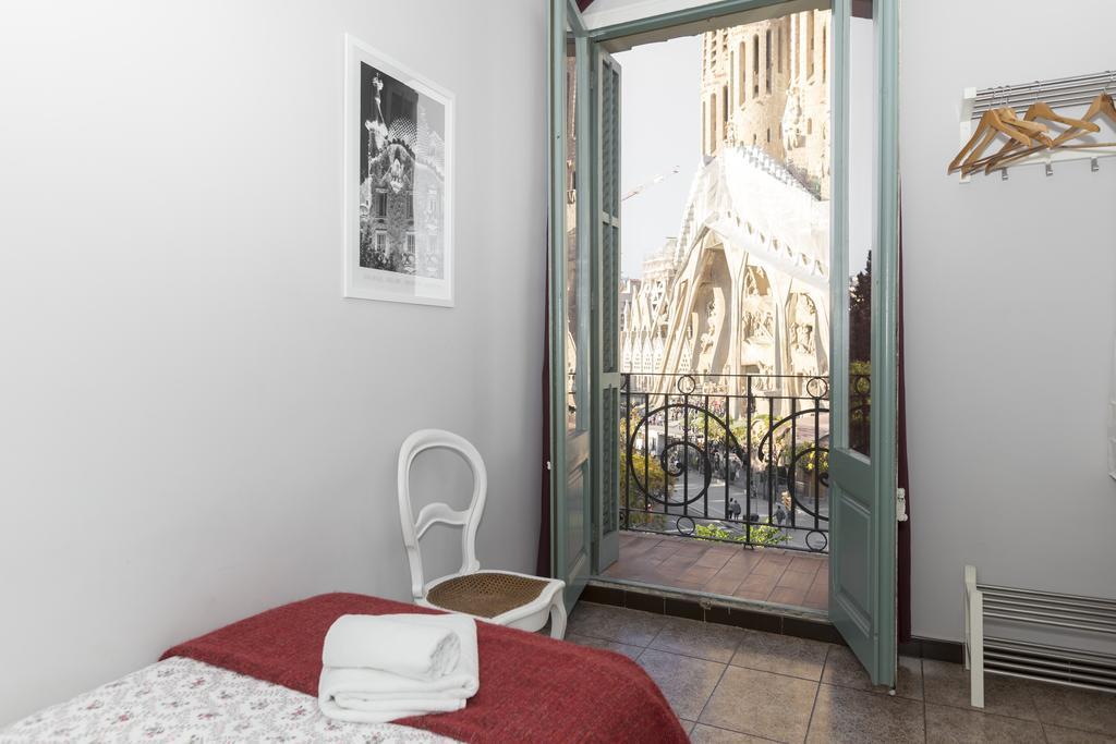 Whatching Sagrada Familia Apartment Barcelona Exterior photo