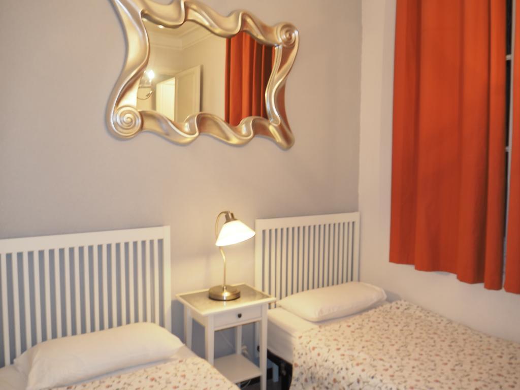 Whatching Sagrada Familia Apartment Barcelona Exterior photo